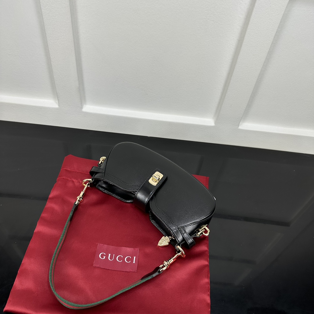 Gucci Hobo Bags